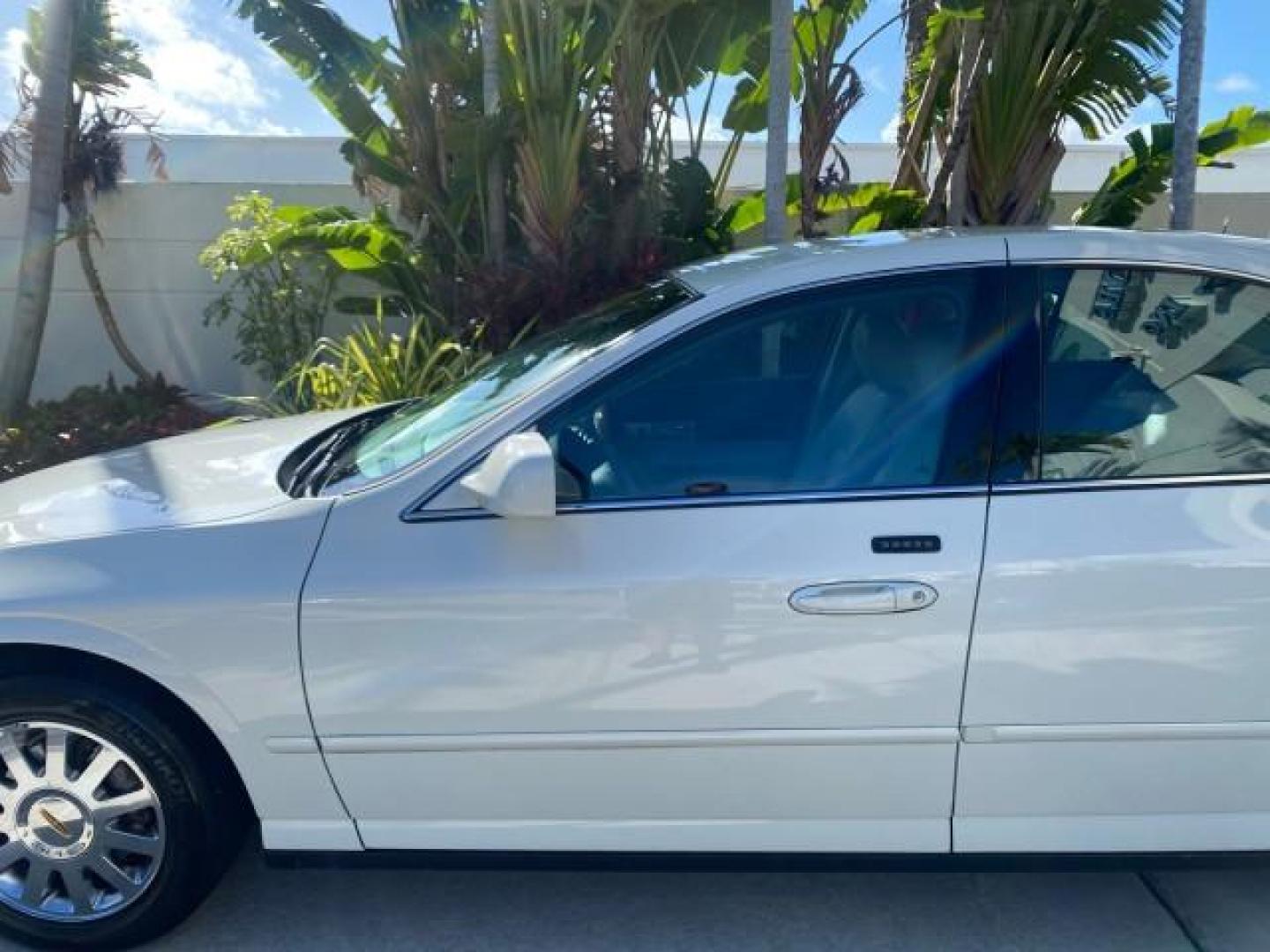 2004 Ceramic White Tri-Coat /Dark Stone/Med Lt Stone Lincoln LS LOW MILES 43,468 1 OWNER (1LNHM86S54Y) with an 3.0L DOHC SMPI 24-Valve V6 Engine engine, Automatic transmission, located at 4701 North Dixie Hwy, Pompano Beach, FL, 33064, (954) 422-2889, 26.240938, -80.123474 - OUR WEBPAGE FLORIDACARS1.COM HAS OVER 100 PHOTOS AND FREE CARFAX LINK 2004 LINCOLN LS LUXURY 1 OWNER VIN: 1LNHM86S54Y643526 1 L N H M 8 6 S 5 4 Y 6 4 3 5 2 6 SEDAN 4 DR 3.0L V6 F DOHC GASOLINE 26 MPG REAR WHEEL DRIVE Features ABS Brakes Air Conditioning Alloy Wheels AM/FM Stereo Automatic Transmissi - Photo#36