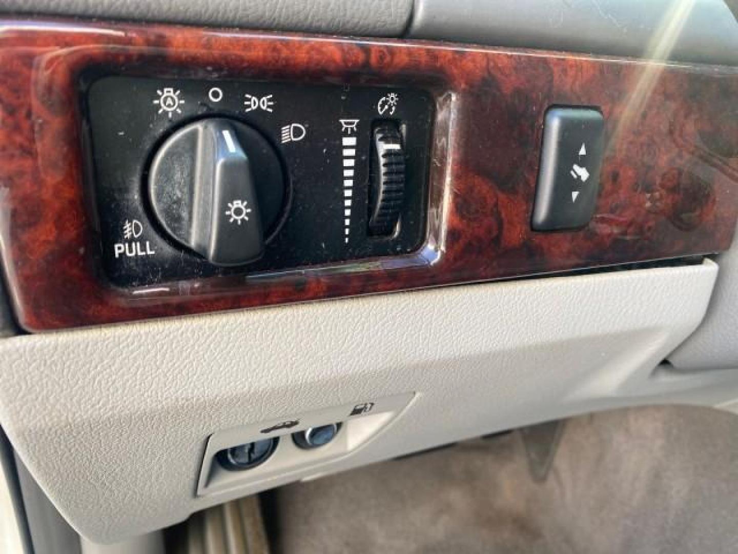 2004 Ceramic White Tri-Coat /Dark Stone/Med Lt Stone Lincoln LS LOW MILES 43,468 1 OWNER (1LNHM86S54Y) with an 3.0L DOHC SMPI 24-Valve V6 Engine engine, Automatic transmission, located at 4701 North Dixie Hwy, Pompano Beach, FL, 33064, (954) 422-2889, 26.240938, -80.123474 - OUR WEBPAGE FLORIDACARS1.COM HAS OVER 100 PHOTOS AND FREE CARFAX LINK 2004 LINCOLN LS LUXURY 1 OWNER VIN: 1LNHM86S54Y643526 1 L N H M 8 6 S 5 4 Y 6 4 3 5 2 6 SEDAN 4 DR 3.0L V6 F DOHC GASOLINE 26 MPG REAR WHEEL DRIVE Features ABS Brakes Air Conditioning Alloy Wheels AM/FM Stereo Automatic Transmissi - Photo#54