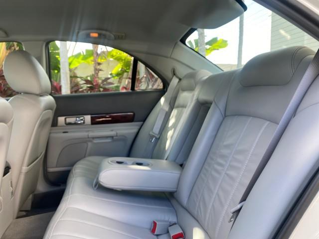 2004 Ceramic White Tri-Coat /Dark Stone/Med Lt Stone Lincoln LS LOW MILES 43,468 1 OWNER (1LNHM86S54Y) with an 3.0L DOHC SMPI 24-Valve V6 Engine engine, Automatic transmission, located at 4701 North Dixie Hwy, Pompano Beach, FL, 33064, (954) 422-2889, 26.240938, -80.123474 - OUR WEBPAGE FLORIDACARS1.COM HAS OVER 100 PHOTOS AND FREE CARFAX LINK 2004 LINCOLN LS LUXURY 1 OWNER VIN: 1LNHM86S54Y643526 1 L N H M 8 6 S 5 4 Y 6 4 3 5 2 6 SEDAN 4 DR 3.0L V6 F DOHC GASOLINE 26 MPG REAR WHEEL DRIVE Features ABS Brakes Air Conditioning Alloy Wheels AM/FM Stereo Automatic Transmissi - Photo#76
