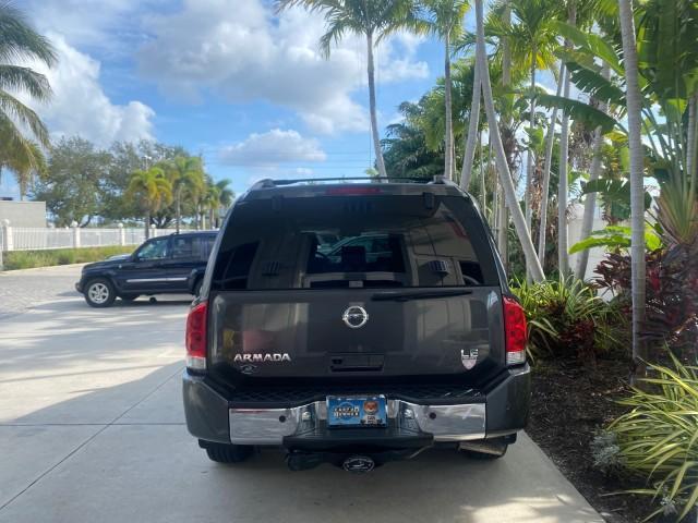2006 Granite Metallic /Steel/Titanium Nissan Armada 4x4 SE LOW MILES 46,059 1 OWNER (5N1AA08B36N) with an 5.6L DOHC 32-Valve Endurance V8 Engine engine, Automatic transmission, located at 4701 North Dixie Hwy, Pompano Beach, FL, 33064, (954) 422-2889, 26.240938, -80.123474 - OUR WEBPAGE FLORIDACARS1.COM HAS OVER 100 PHOTOS AND FREE CARFAX LINK 2006 NISSAN ARMADA LE LEATHER SUNROOF LOADED TOP OF THE LINE VIN: 5N1AA08B36N727681 5 N 1 A A 0 8 B 3 6 N 7 2 7 6 8 1 4 DOOR WAGON/SPORT UTILITY 5.6L V8 F DOHC 32V GASOLINE 18 MPG REAR WHEEL DRIVE W/ 4X4 Features 4WD/AWD ABS Brake - Photo#6