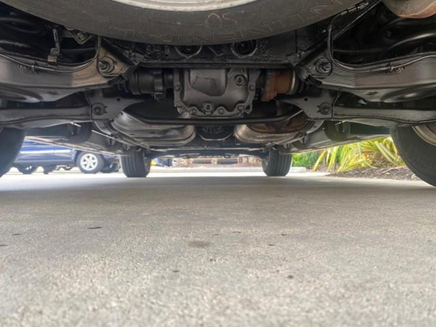 2006 Granite Metallic /Steel/Titanium Nissan Armada SUV 4x4 SE LOW MILES 46,059 1 OWNER (5N1AA08B36N) with an 5.6L DOHC 32-Valve Endurance V8 Engine engine, Automatic transmission, located at 4701 North Dixie Hwy, Pompano Beach, FL, 33064, (954) 422-2889, 26.240938, -80.123474 - OUR WEBPAGE FLORIDACARS1.COM HAS OVER 100 PHOTOS AND FREE CARFAX LINK 2006 NISSAN ARMADA LE LEATHER SUNROOF LOADED TOP OF THE LINE VIN: 5N1AA08B36N727681 5 N 1 A A 0 8 B 3 6 N 7 2 7 6 8 1 4 DOOR WAGON/SPORT UTILITY 5.6L V8 F DOHC 32V GASOLINE 18 MPG REAR WHEEL DRIVE W/ 4X4 Features 4WD/AWD ABS Brake - Photo#22