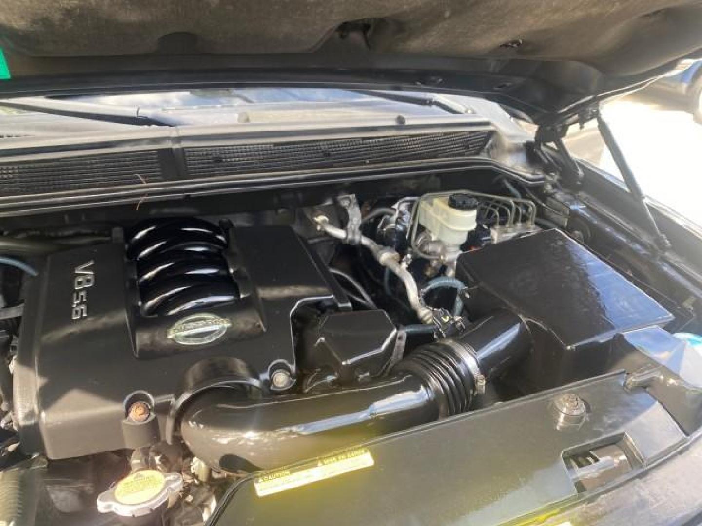 2006 Granite Metallic /Steel/Titanium Nissan Armada SUV 4x4 SE LOW MILES 46,059 1 OWNER (5N1AA08B36N) with an 5.6L DOHC 32-Valve Endurance V8 Engine engine, Automatic transmission, located at 4701 North Dixie Hwy, Pompano Beach, FL, 33064, (954) 422-2889, 26.240938, -80.123474 - OUR WEBPAGE FLORIDACARS1.COM HAS OVER 100 PHOTOS AND FREE CARFAX LINK 2006 NISSAN ARMADA LE LEATHER SUNROOF LOADED TOP OF THE LINE VIN: 5N1AA08B36N727681 5 N 1 A A 0 8 B 3 6 N 7 2 7 6 8 1 4 DOOR WAGON/SPORT UTILITY 5.6L V8 F DOHC 32V GASOLINE 18 MPG REAR WHEEL DRIVE W/ 4X4 Features 4WD/AWD ABS Brake - Photo#25