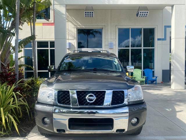 2006 Granite Metallic /Steel/Titanium Nissan Armada 4x4 SE LOW MILES 46,059 1 OWNER (5N1AA08B36N) with an 5.6L DOHC 32-Valve Endurance V8 Engine engine, Automatic transmission, located at 4701 North Dixie Hwy, Pompano Beach, FL, 33064, (954) 422-2889, 26.240938, -80.123474 - OUR WEBPAGE FLORIDACARS1.COM HAS OVER 100 PHOTOS AND FREE CARFAX LINK 2006 NISSAN ARMADA LE LEATHER SUNROOF LOADED TOP OF THE LINE VIN: 5N1AA08B36N727681 5 N 1 A A 0 8 B 3 6 N 7 2 7 6 8 1 4 DOOR WAGON/SPORT UTILITY 5.6L V8 F DOHC 32V GASOLINE 18 MPG REAR WHEEL DRIVE W/ 4X4 Features 4WD/AWD ABS Brake - Photo#27