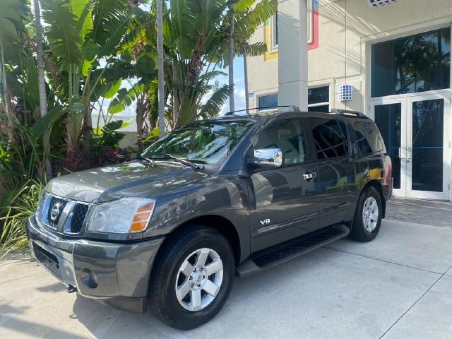 2006 Granite Metallic /Steel/Titanium Nissan Armada SUV 4x4 SE LOW MILES 46,059 1 OWNER (5N1AA08B36N) with an 5.6L DOHC 32-Valve Endurance V8 Engine engine, Automatic transmission, located at 4701 North Dixie Hwy, Pompano Beach, FL, 33064, (954) 422-2889, 26.240938, -80.123474 - OUR WEBPAGE FLORIDACARS1.COM HAS OVER 100 PHOTOS AND FREE CARFAX LINK 2006 NISSAN ARMADA LE LEATHER SUNROOF LOADED TOP OF THE LINE VIN: 5N1AA08B36N727681 5 N 1 A A 0 8 B 3 6 N 7 2 7 6 8 1 4 DOOR WAGON/SPORT UTILITY 5.6L V8 F DOHC 32V GASOLINE 18 MPG REAR WHEEL DRIVE W/ 4X4 Features 4WD/AWD ABS Brake - Photo#29