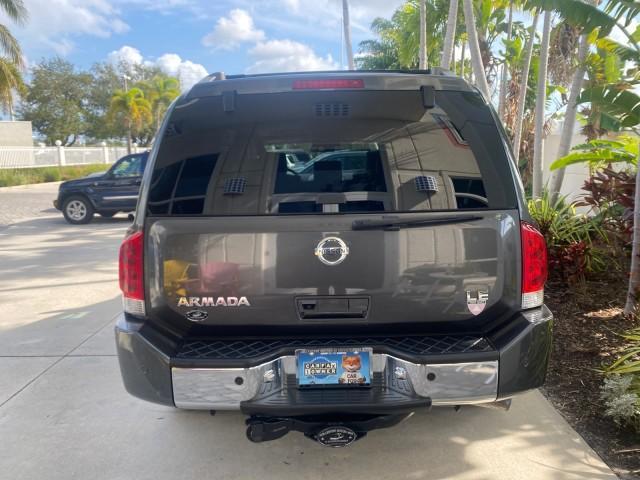 2006 Granite Metallic /Steel/Titanium Nissan Armada 4x4 SE LOW MILES 46,059 1 OWNER (5N1AA08B36N) with an 5.6L DOHC 32-Valve Endurance V8 Engine engine, Automatic transmission, located at 4701 North Dixie Hwy, Pompano Beach, FL, 33064, (954) 422-2889, 26.240938, -80.123474 - OUR WEBPAGE FLORIDACARS1.COM HAS OVER 100 PHOTOS AND FREE CARFAX LINK 2006 NISSAN ARMADA LE LEATHER SUNROOF LOADED TOP OF THE LINE VIN: 5N1AA08B36N727681 5 N 1 A A 0 8 B 3 6 N 7 2 7 6 8 1 4 DOOR WAGON/SPORT UTILITY 5.6L V8 F DOHC 32V GASOLINE 18 MPG REAR WHEEL DRIVE W/ 4X4 Features 4WD/AWD ABS Brake - Photo#35