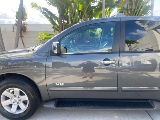 2006 Granite Metallic /Steel/Titanium Nissan Armada 4x4 SE LOW MILES 46,059 1 OWNER (5N1AA08B36N) with an 5.6L DOHC 32-Valve Endurance V8 Engine engine, Automatic transmission, located at 4701 North Dixie Hwy, Pompano Beach, FL, 33064, (954) 422-2889, 26.240938, -80.123474 - OUR WEBPAGE FLORIDACARS1.COM HAS OVER 100 PHOTOS AND FREE CARFAX LINK 2006 NISSAN ARMADA LE LEATHER SUNROOF LOADED TOP OF THE LINE VIN: 5N1AA08B36N727681 5 N 1 A A 0 8 B 3 6 N 7 2 7 6 8 1 4 DOOR WAGON/SPORT UTILITY 5.6L V8 F DOHC 32V GASOLINE 18 MPG REAR WHEEL DRIVE W/ 4X4 Features 4WD/AWD ABS Brake - Photo#36