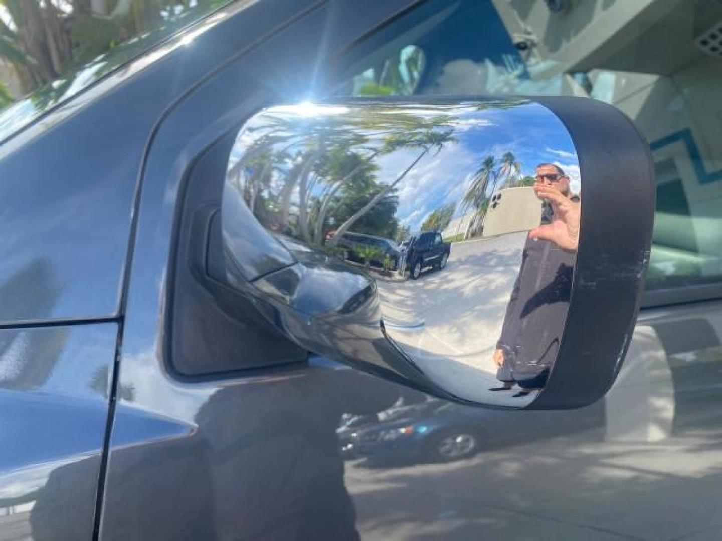 2006 Granite Metallic /Steel/Titanium Nissan Armada SUV 4x4 SE LOW MILES 46,059 1 OWNER (5N1AA08B36N) with an 5.6L DOHC 32-Valve Endurance V8 Engine engine, Automatic transmission, located at 4701 North Dixie Hwy, Pompano Beach, FL, 33064, (954) 422-2889, 26.240938, -80.123474 - OUR WEBPAGE FLORIDACARS1.COM HAS OVER 100 PHOTOS AND FREE CARFAX LINK 2006 NISSAN ARMADA LE LEATHER SUNROOF LOADED TOP OF THE LINE VIN: 5N1AA08B36N727681 5 N 1 A A 0 8 B 3 6 N 7 2 7 6 8 1 4 DOOR WAGON/SPORT UTILITY 5.6L V8 F DOHC 32V GASOLINE 18 MPG REAR WHEEL DRIVE W/ 4X4 Features 4WD/AWD ABS Brake - Photo#41