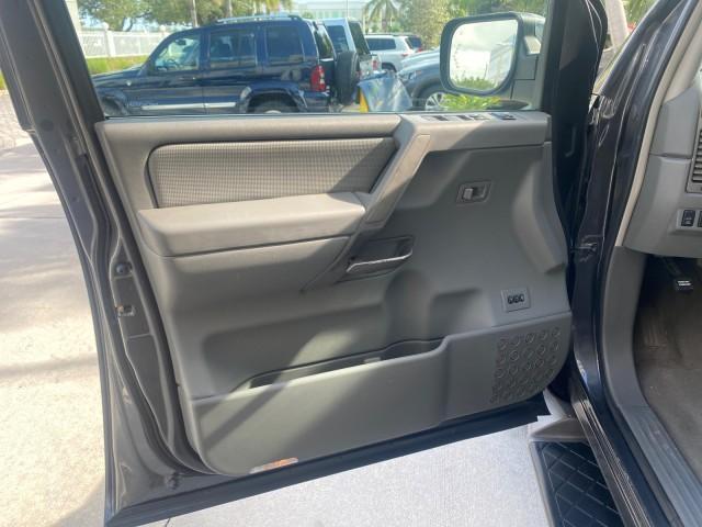 2006 Granite Metallic /Steel/Titanium Nissan Armada 4x4 SE LOW MILES 46,059 1 OWNER (5N1AA08B36N) with an 5.6L DOHC 32-Valve Endurance V8 Engine engine, Automatic transmission, located at 4701 North Dixie Hwy, Pompano Beach, FL, 33064, (954) 422-2889, 26.240938, -80.123474 - OUR WEBPAGE FLORIDACARS1.COM HAS OVER 100 PHOTOS AND FREE CARFAX LINK 2006 NISSAN ARMADA LE LEATHER SUNROOF LOADED TOP OF THE LINE VIN: 5N1AA08B36N727681 5 N 1 A A 0 8 B 3 6 N 7 2 7 6 8 1 4 DOOR WAGON/SPORT UTILITY 5.6L V8 F DOHC 32V GASOLINE 18 MPG REAR WHEEL DRIVE W/ 4X4 Features 4WD/AWD ABS Brake - Photo#42