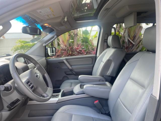 2006 Granite Metallic /Steel/Titanium Nissan Armada 4x4 SE LOW MILES 46,059 1 OWNER (5N1AA08B36N) with an 5.6L DOHC 32-Valve Endurance V8 Engine engine, Automatic transmission, located at 4701 North Dixie Hwy, Pompano Beach, FL, 33064, (954) 422-2889, 26.240938, -80.123474 - OUR WEBPAGE FLORIDACARS1.COM HAS OVER 100 PHOTOS AND FREE CARFAX LINK 2006 NISSAN ARMADA LE LEATHER SUNROOF LOADED TOP OF THE LINE VIN: 5N1AA08B36N727681 5 N 1 A A 0 8 B 3 6 N 7 2 7 6 8 1 4 DOOR WAGON/SPORT UTILITY 5.6L V8 F DOHC 32V GASOLINE 18 MPG REAR WHEEL DRIVE W/ 4X4 Features 4WD/AWD ABS Brake - Photo#45