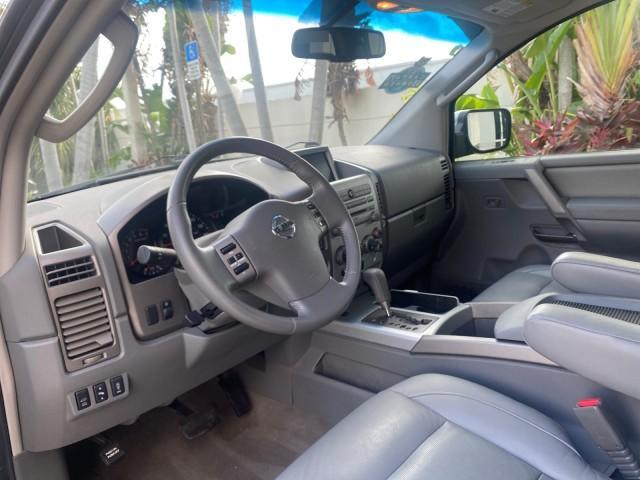 2006 Granite Metallic /Steel/Titanium Nissan Armada 4x4 SE LOW MILES 46,059 1 OWNER (5N1AA08B36N) with an 5.6L DOHC 32-Valve Endurance V8 Engine engine, Automatic transmission, located at 4701 North Dixie Hwy, Pompano Beach, FL, 33064, (954) 422-2889, 26.240938, -80.123474 - OUR WEBPAGE FLORIDACARS1.COM HAS OVER 100 PHOTOS AND FREE CARFAX LINK 2006 NISSAN ARMADA LE LEATHER SUNROOF LOADED TOP OF THE LINE VIN: 5N1AA08B36N727681 5 N 1 A A 0 8 B 3 6 N 7 2 7 6 8 1 4 DOOR WAGON/SPORT UTILITY 5.6L V8 F DOHC 32V GASOLINE 18 MPG REAR WHEEL DRIVE W/ 4X4 Features 4WD/AWD ABS Brake - Photo#48