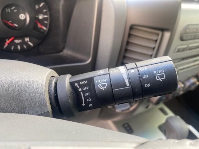 2006 Granite Metallic /Steel/Titanium Nissan Armada 4x4 SE LOW MILES 46,059 1 OWNER (5N1AA08B36N) with an 5.6L DOHC 32-Valve Endurance V8 Engine engine, Automatic transmission, located at 4701 North Dixie Hwy, Pompano Beach, FL, 33064, (954) 422-2889, 26.240938, -80.123474 - OUR WEBPAGE FLORIDACARS1.COM HAS OVER 100 PHOTOS AND FREE CARFAX LINK 2006 NISSAN ARMADA LE LEATHER SUNROOF LOADED TOP OF THE LINE VIN: 5N1AA08B36N727681 5 N 1 A A 0 8 B 3 6 N 7 2 7 6 8 1 4 DOOR WAGON/SPORT UTILITY 5.6L V8 F DOHC 32V GASOLINE 18 MPG REAR WHEEL DRIVE W/ 4X4 Features 4WD/AWD ABS Brake - Photo#54