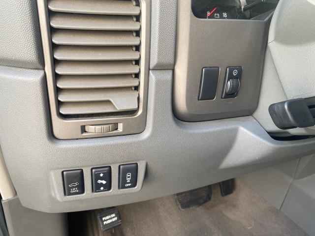 2006 Granite Metallic /Steel/Titanium Nissan Armada 4x4 SE LOW MILES 46,059 1 OWNER (5N1AA08B36N) with an 5.6L DOHC 32-Valve Endurance V8 Engine engine, Automatic transmission, located at 4701 North Dixie Hwy, Pompano Beach, FL, 33064, (954) 422-2889, 26.240938, -80.123474 - OUR WEBPAGE FLORIDACARS1.COM HAS OVER 100 PHOTOS AND FREE CARFAX LINK 2006 NISSAN ARMADA LE LEATHER SUNROOF LOADED TOP OF THE LINE VIN: 5N1AA08B36N727681 5 N 1 A A 0 8 B 3 6 N 7 2 7 6 8 1 4 DOOR WAGON/SPORT UTILITY 5.6L V8 F DOHC 32V GASOLINE 18 MPG REAR WHEEL DRIVE W/ 4X4 Features 4WD/AWD ABS Brake - Photo#55