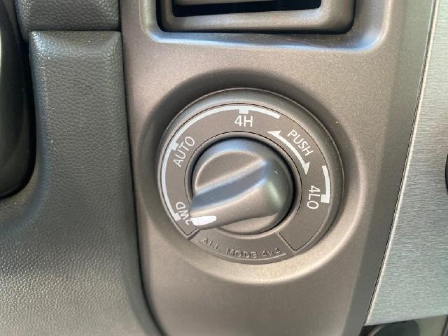 2006 Granite Metallic /Steel/Titanium Nissan Armada SUV 4x4 SE LOW MILES 46,059 1 OWNER (5N1AA08B36N) with an 5.6L DOHC 32-Valve Endurance V8 Engine engine, Automatic transmission, located at 4701 North Dixie Hwy, Pompano Beach, FL, 33064, (954) 422-2889, 26.240938, -80.123474 - OUR WEBPAGE FLORIDACARS1.COM HAS OVER 100 PHOTOS AND FREE CARFAX LINK 2006 NISSAN ARMADA LE LEATHER SUNROOF LOADED TOP OF THE LINE VIN: 5N1AA08B36N727681 5 N 1 A A 0 8 B 3 6 N 7 2 7 6 8 1 4 DOOR WAGON/SPORT UTILITY 5.6L V8 F DOHC 32V GASOLINE 18 MPG REAR WHEEL DRIVE W/ 4X4 Features 4WD/AWD ABS Brake - Photo#58