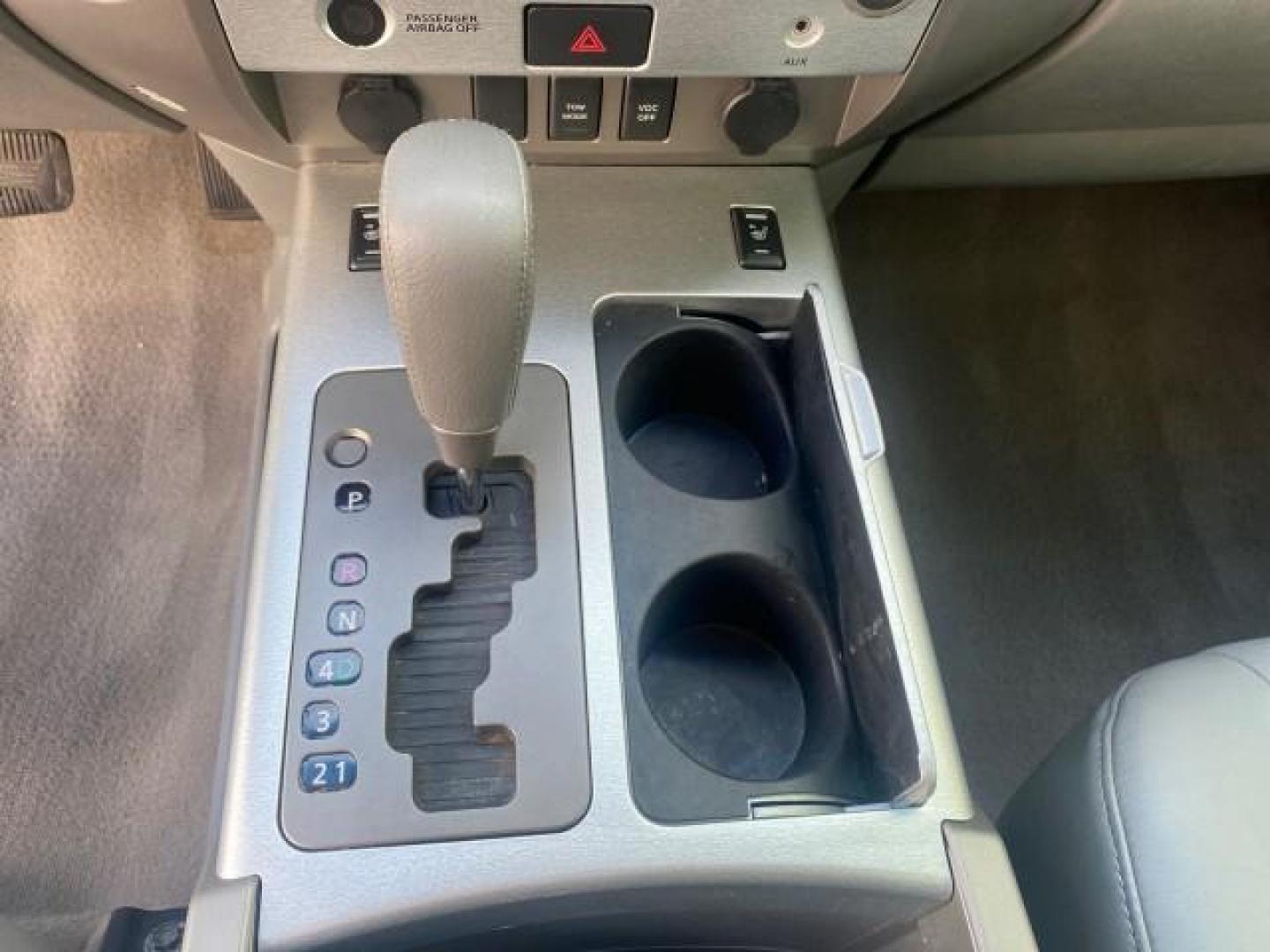 2006 Granite Metallic /Steel/Titanium Nissan Armada SUV 4x4 SE LOW MILES 46,059 1 OWNER (5N1AA08B36N) with an 5.6L DOHC 32-Valve Endurance V8 Engine engine, Automatic transmission, located at 4701 North Dixie Hwy, Pompano Beach, FL, 33064, (954) 422-2889, 26.240938, -80.123474 - OUR WEBPAGE FLORIDACARS1.COM HAS OVER 100 PHOTOS AND FREE CARFAX LINK 2006 NISSAN ARMADA LE LEATHER SUNROOF LOADED TOP OF THE LINE VIN: 5N1AA08B36N727681 5 N 1 A A 0 8 B 3 6 N 7 2 7 6 8 1 4 DOOR WAGON/SPORT UTILITY 5.6L V8 F DOHC 32V GASOLINE 18 MPG REAR WHEEL DRIVE W/ 4X4 Features 4WD/AWD ABS Brake - Photo#64