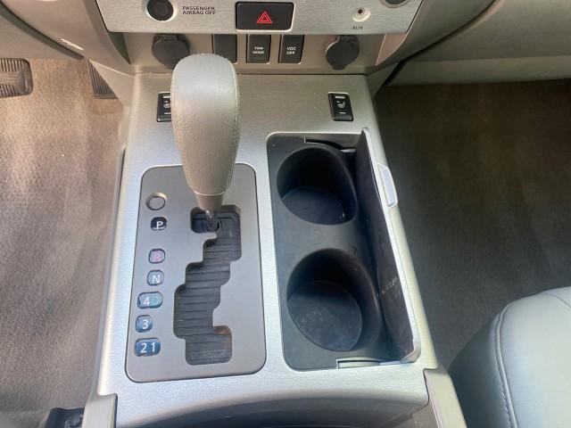 2006 Granite Metallic /Steel/Titanium Nissan Armada 4x4 SE LOW MILES 46,059 1 OWNER (5N1AA08B36N) with an 5.6L DOHC 32-Valve Endurance V8 Engine engine, Automatic transmission, located at 4701 North Dixie Hwy, Pompano Beach, FL, 33064, (954) 422-2889, 26.240938, -80.123474 - OUR WEBPAGE FLORIDACARS1.COM HAS OVER 100 PHOTOS AND FREE CARFAX LINK 2006 NISSAN ARMADA LE LEATHER SUNROOF LOADED TOP OF THE LINE VIN: 5N1AA08B36N727681 5 N 1 A A 0 8 B 3 6 N 7 2 7 6 8 1 4 DOOR WAGON/SPORT UTILITY 5.6L V8 F DOHC 32V GASOLINE 18 MPG REAR WHEEL DRIVE W/ 4X4 Features 4WD/AWD ABS Brake - Photo#64