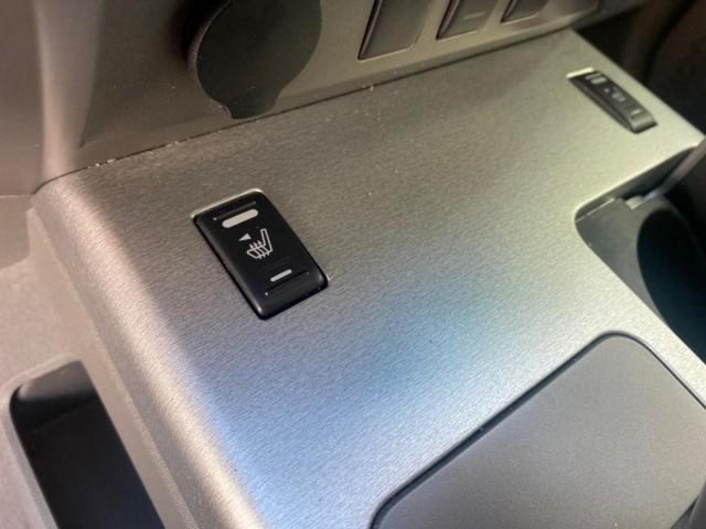 2006 Granite Metallic /Steel/Titanium Nissan Armada SUV 4x4 SE LOW MILES 46,059 1 OWNER (5N1AA08B36N) with an 5.6L DOHC 32-Valve Endurance V8 Engine engine, Automatic transmission, located at 4701 North Dixie Hwy, Pompano Beach, FL, 33064, (954) 422-2889, 26.240938, -80.123474 - OUR WEBPAGE FLORIDACARS1.COM HAS OVER 100 PHOTOS AND FREE CARFAX LINK 2006 NISSAN ARMADA LE LEATHER SUNROOF LOADED TOP OF THE LINE VIN: 5N1AA08B36N727681 5 N 1 A A 0 8 B 3 6 N 7 2 7 6 8 1 4 DOOR WAGON/SPORT UTILITY 5.6L V8 F DOHC 32V GASOLINE 18 MPG REAR WHEEL DRIVE W/ 4X4 Features 4WD/AWD ABS Brake - Photo#78