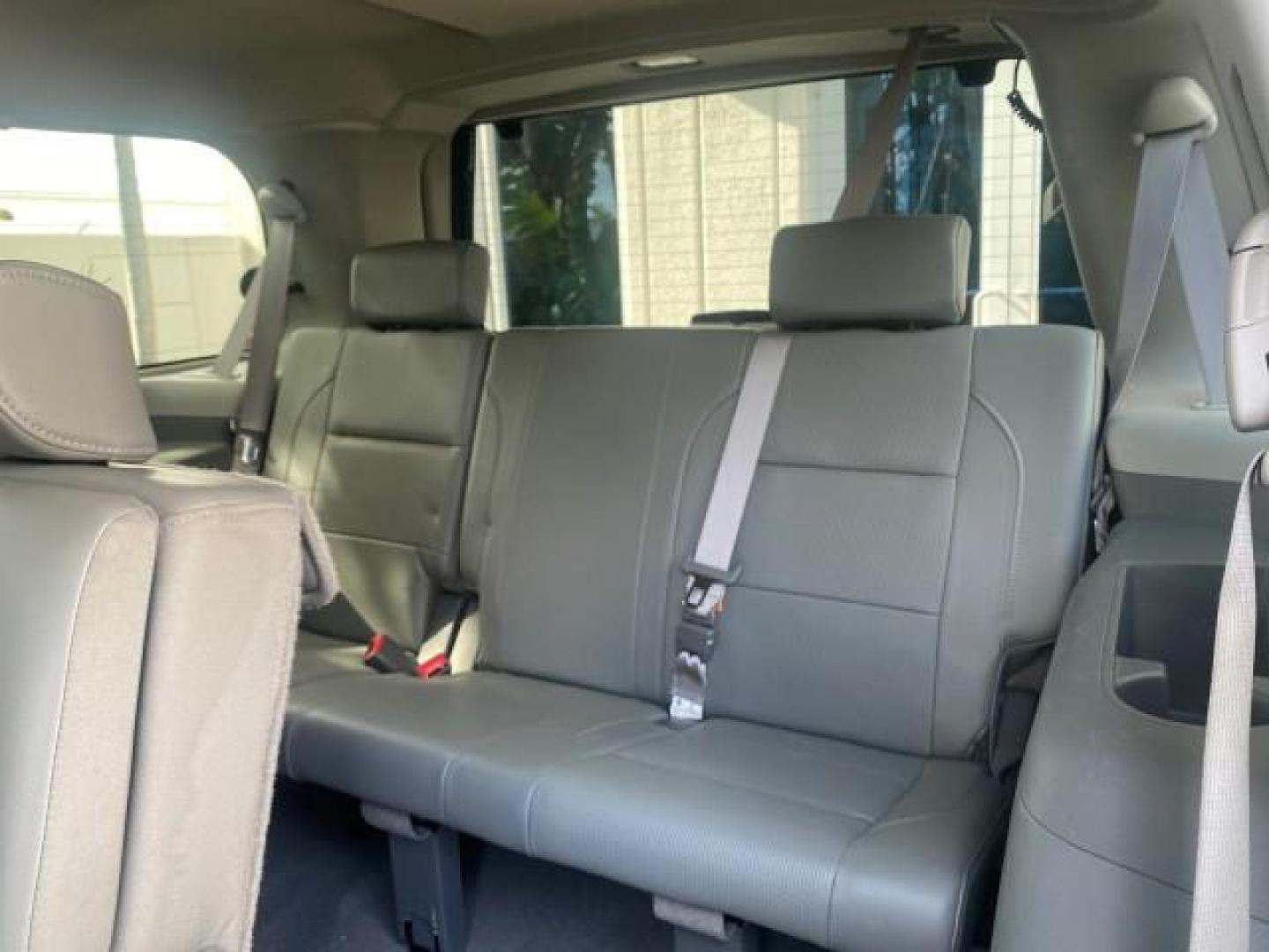 2006 Granite Metallic /Steel/Titanium Nissan Armada SUV 4x4 SE LOW MILES 46,059 1 OWNER (5N1AA08B36N) with an 5.6L DOHC 32-Valve Endurance V8 Engine engine, Automatic transmission, located at 4701 North Dixie Hwy, Pompano Beach, FL, 33064, (954) 422-2889, 26.240938, -80.123474 - OUR WEBPAGE FLORIDACARS1.COM HAS OVER 100 PHOTOS AND FREE CARFAX LINK 2006 NISSAN ARMADA LE LEATHER SUNROOF LOADED TOP OF THE LINE VIN: 5N1AA08B36N727681 5 N 1 A A 0 8 B 3 6 N 7 2 7 6 8 1 4 DOOR WAGON/SPORT UTILITY 5.6L V8 F DOHC 32V GASOLINE 18 MPG REAR WHEEL DRIVE W/ 4X4 Features 4WD/AWD ABS Brake - Photo#96
