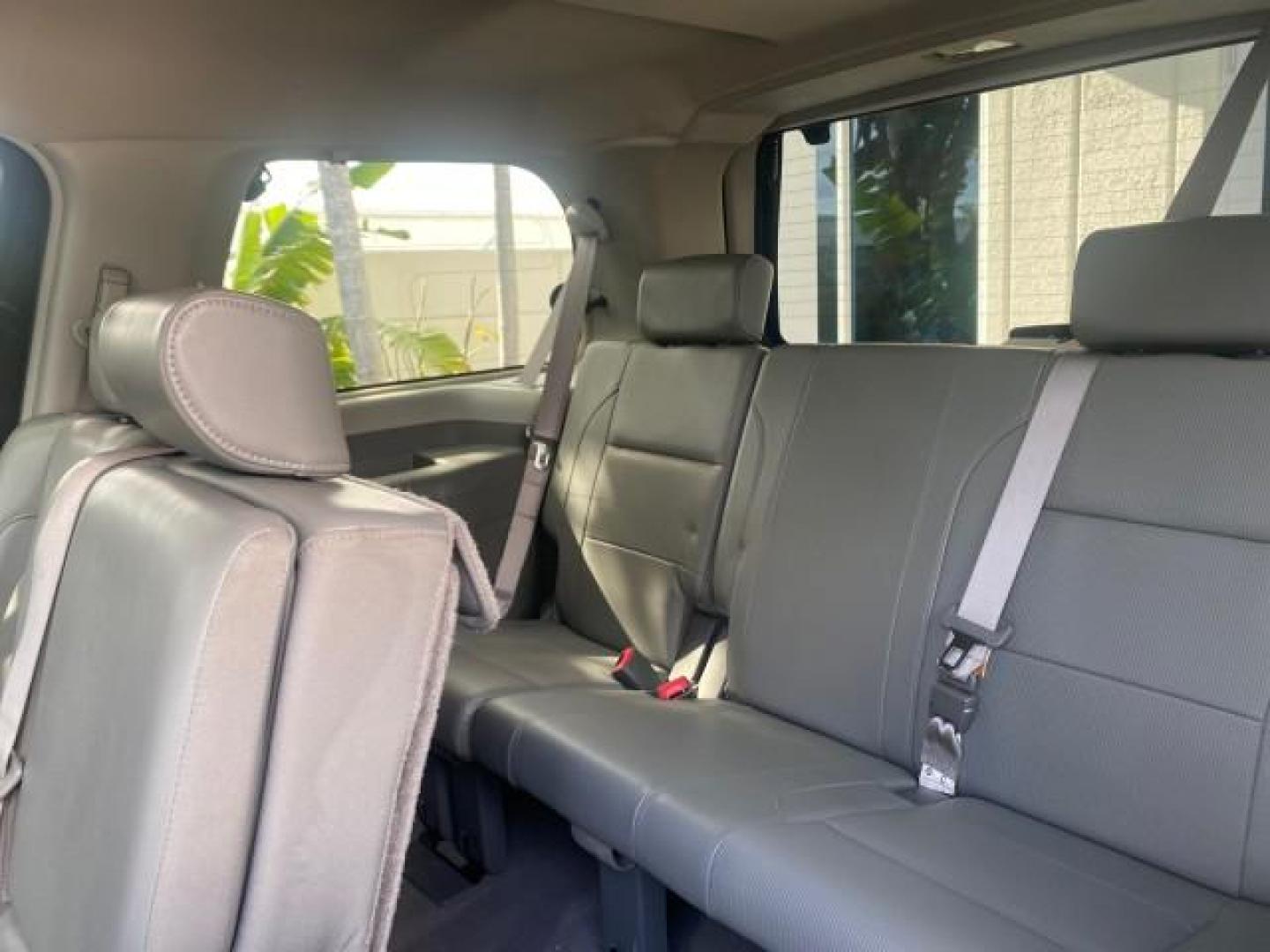 2006 Granite Metallic /Steel/Titanium Nissan Armada SUV 4x4 SE LOW MILES 46,059 1 OWNER (5N1AA08B36N) with an 5.6L DOHC 32-Valve Endurance V8 Engine engine, Automatic transmission, located at 4701 North Dixie Hwy, Pompano Beach, FL, 33064, (954) 422-2889, 26.240938, -80.123474 - OUR WEBPAGE FLORIDACARS1.COM HAS OVER 100 PHOTOS AND FREE CARFAX LINK 2006 NISSAN ARMADA LE LEATHER SUNROOF LOADED TOP OF THE LINE VIN: 5N1AA08B36N727681 5 N 1 A A 0 8 B 3 6 N 7 2 7 6 8 1 4 DOOR WAGON/SPORT UTILITY 5.6L V8 F DOHC 32V GASOLINE 18 MPG REAR WHEEL DRIVE W/ 4X4 Features 4WD/AWD ABS Brake - Photo#97