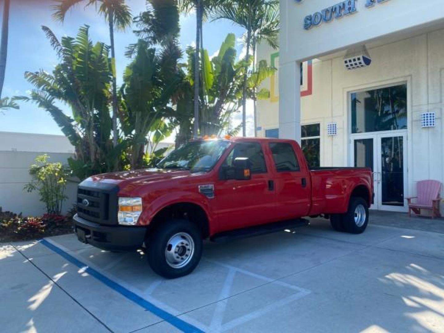 2008 Red /Camel Ford Super Duty F-350 DRW XL LOW MILES 43,076 4WD (1FTWW33Y68E) with an 6.8L SOHC 30-Valve SMFI Triton V10 Engine engine, Automatic transmission, located at 4701 North Dixie Hwy, Pompano Beach, FL, 33064, (954) 422-2889, 26.240938, -80.123474 - OUR WEBPAGE FLORIDACARS1.COM HAS OVER 100 PHOTOS AND FREE CARFAX LINK 2008 FORD F-350 SUPER DUTY XL 4WD VIN: 1FTWW33Y68EA98431 1 F T W W 3 3 Y 6 8 E A 9 8 4 3 1 CREW PICKUP 6.8L V10 F SOHC GASOLINE REAR WHEEL DRIVE W/ 4X4 Features 4WD/AWD ABS Brakes Air Conditioning AM/FM Stereo Automatic Transmissi - Photo#28