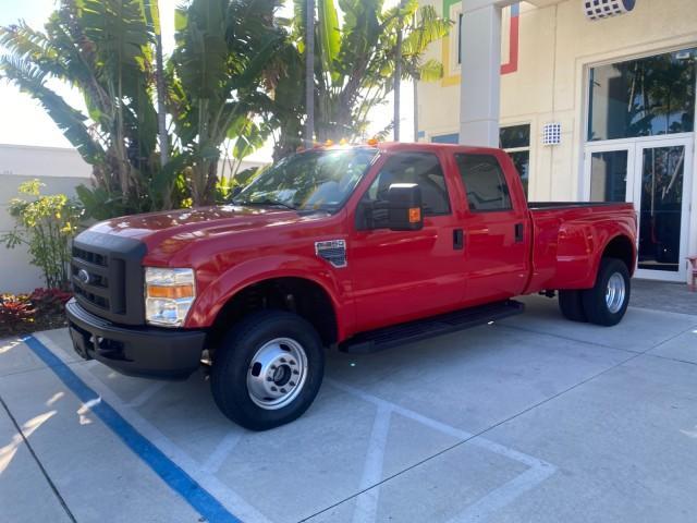 2008 Red /Camel Ford Super Duty F-350 DRW XL LOW MILES 43,076 4WD (1FTWW33Y68E) with an 6.8L SOHC 30-Valve SMFI Triton V10 Engine engine, Automatic transmission, located at 4701 North Dixie Hwy, Pompano Beach, FL, 33064, (954) 422-2889, 26.240938, -80.123474 - OUR WEBPAGE FLORIDACARS1.COM HAS OVER 100 PHOTOS AND FREE CARFAX LINK 2008 FORD F-350 SUPER DUTY XL 4WD VIN: 1FTWW33Y68EA98431 1 F T W W 3 3 Y 6 8 E A 9 8 4 3 1 CREW PICKUP 6.8L V10 F SOHC GASOLINE REAR WHEEL DRIVE W/ 4X4 Features 4WD/AWD ABS Brakes Air Conditioning AM/FM Stereo Automatic Transmissi - Photo#29