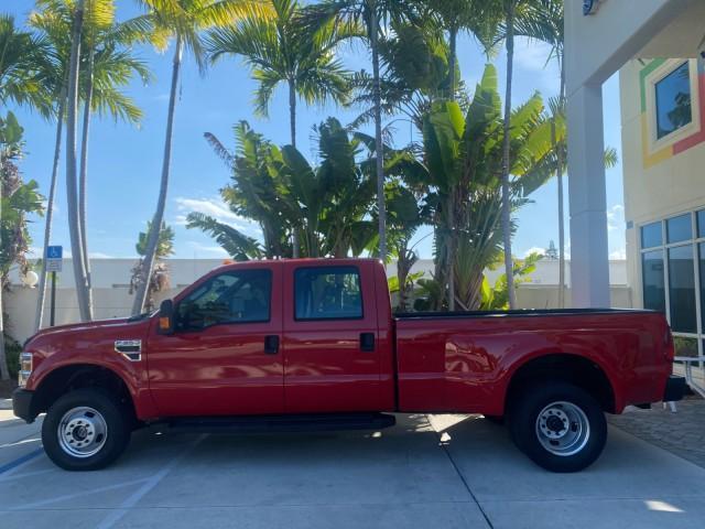 2008 Red /Camel Ford Super Duty F-350 DRW XL LOW MILES 43,076 4WD (1FTWW33Y68E) with an 6.8L SOHC 30-Valve SMFI Triton V10 Engine engine, Automatic transmission, located at 4701 North Dixie Hwy, Pompano Beach, FL, 33064, (954) 422-2889, 26.240938, -80.123474 - OUR WEBPAGE FLORIDACARS1.COM HAS OVER 100 PHOTOS AND FREE CARFAX LINK 2008 FORD F-350 SUPER DUTY XL 4WD VIN: 1FTWW33Y68EA98431 1 F T W W 3 3 Y 6 8 E A 9 8 4 3 1 CREW PICKUP 6.8L V10 F SOHC GASOLINE REAR WHEEL DRIVE W/ 4X4 Features 4WD/AWD ABS Brakes Air Conditioning AM/FM Stereo Automatic Transmissi - Photo#31