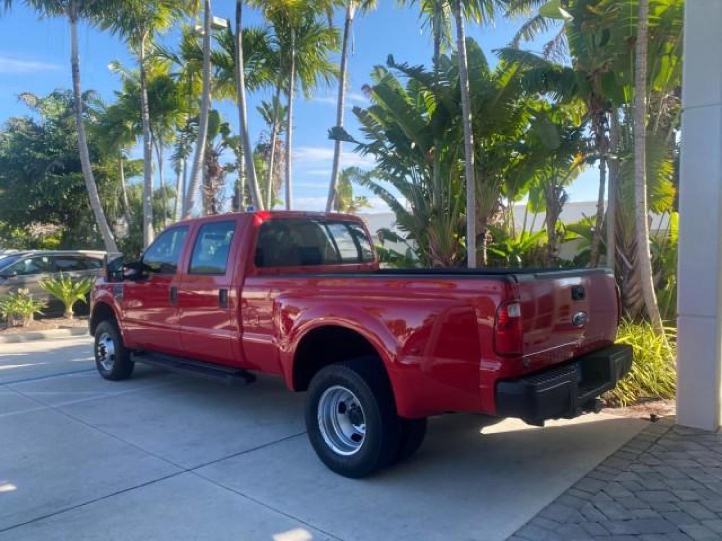 2008 Red /Camel Ford Super Duty F-350 DRW XL LOW MILES 43,076 4WD (1FTWW33Y68E) with an 6.8L SOHC 30-Valve SMFI Triton V10 Engine engine, Automatic transmission, located at 4701 North Dixie Hwy, Pompano Beach, FL, 33064, (954) 422-2889, 26.240938, -80.123474 - OUR WEBPAGE FLORIDACARS1.COM HAS OVER 100 PHOTOS AND FREE CARFAX LINK 2008 FORD F-350 SUPER DUTY XL 4WD VIN: 1FTWW33Y68EA98431 1 F T W W 3 3 Y 6 8 E A 9 8 4 3 1 CREW PICKUP 6.8L V10 F SOHC GASOLINE REAR WHEEL DRIVE W/ 4X4 Features 4WD/AWD ABS Brakes Air Conditioning AM/FM Stereo Automatic Transmissi - Photo#32