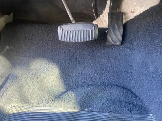 2008 Red /Camel Ford Super Duty F-350 DRW XL LOW MILES 43,076 4WD (1FTWW33Y68E) with an 6.8L SOHC 30-Valve SMFI Triton V10 Engine engine, Automatic transmission, located at 4701 North Dixie Hwy, Pompano Beach, FL, 33064, (954) 422-2889, 26.240938, -80.123474 - OUR WEBPAGE FLORIDACARS1.COM HAS OVER 100 PHOTOS AND FREE CARFAX LINK 2008 FORD F-350 SUPER DUTY XL 4WD VIN: 1FTWW33Y68EA98431 1 F T W W 3 3 Y 6 8 E A 9 8 4 3 1 CREW PICKUP 6.8L V10 F SOHC GASOLINE REAR WHEEL DRIVE W/ 4X4 Features 4WD/AWD ABS Brakes Air Conditioning AM/FM Stereo Automatic Transmissi - Photo#54