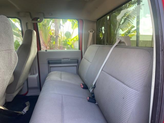 2008 Red /Camel Ford Super Duty F-350 DRW XL LOW MILES 43,076 4WD (1FTWW33Y68E) with an 6.8L SOHC 30-Valve SMFI Triton V10 Engine engine, Automatic transmission, located at 4701 North Dixie Hwy, Pompano Beach, FL, 33064, (954) 422-2889, 26.240938, -80.123474 - OUR WEBPAGE FLORIDACARS1.COM HAS OVER 100 PHOTOS AND FREE CARFAX LINK 2008 FORD F-350 SUPER DUTY XL 4WD VIN: 1FTWW33Y68EA98431 1 F T W W 3 3 Y 6 8 E A 9 8 4 3 1 CREW PICKUP 6.8L V10 F SOHC GASOLINE REAR WHEEL DRIVE W/ 4X4 Features 4WD/AWD ABS Brakes Air Conditioning AM/FM Stereo Automatic Transmissi - Photo#76