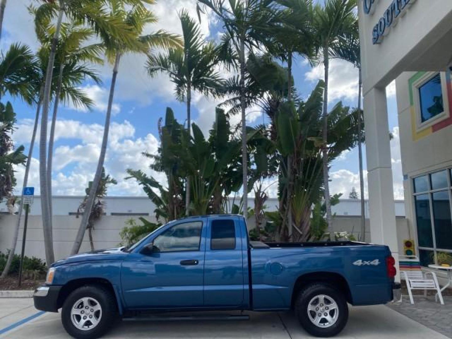 2005 Atlantic Blue Pearl /Med Slate Gray Dodge Dakota SLT LOW MILES 69,842 4WD CLUB (1D7HW42KX5S) with an 3.7L V6 Magnum Engine engine, Automatic transmission, located at 4701 North Dixie Hwy, Pompano Beach, FL, 33064, (954) 422-2889, 26.240938, -80.123474 - OUR WEBPAGE FLORIDACARS1.COM HAS OVER 100 PHOTOS AND FREE CARFAX LINK 2005 DODGE DAKOTA SLT VIN: 1D7HW42KX5S305983 1 D 7 H W 4 2 K X 5 S 3 0 5 9 8 3 CLUB CAB PICKUP 3.7L V6 F GASOLINE 20 MPG REAR WHEEL DRIVE W/ 4X4 Features 4WD/AWD ABS Brakes Air Conditioning Alloy Wheels AM/FM Stereo Automatic Tran- Photo#4