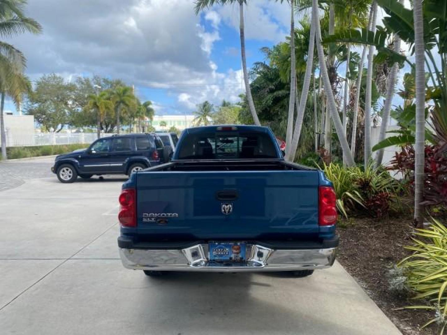 2005 Atlantic Blue Pearl /Med Slate Gray Dodge Dakota SLT LOW MILES 69,842 4WD CLUB (1D7HW42KX5S) with an 3.7L V6 Magnum Engine engine, Automatic transmission, located at 4701 North Dixie Hwy, Pompano Beach, FL, 33064, (954) 422-2889, 26.240938, -80.123474 - OUR WEBPAGE FLORIDACARS1.COM HAS OVER 100 PHOTOS AND FREE CARFAX LINK 2005 DODGE DAKOTA SLT VIN: 1D7HW42KX5S305983 1 D 7 H W 4 2 K X 5 S 3 0 5 9 8 3 CLUB CAB PICKUP 3.7L V6 F GASOLINE 20 MPG REAR WHEEL DRIVE W/ 4X4 Features 4WD/AWD ABS Brakes Air Conditioning Alloy Wheels AM/FM Stereo Automatic Tran- Photo#6