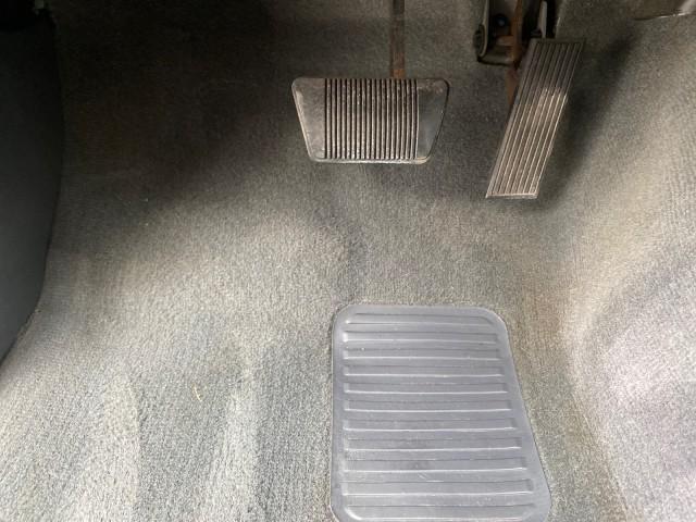 2005 Atlantic Blue Pearl /Med Slate Gray Dodge Dakota SLT LOW MILES 69,842 4WD CLUB (1D7HW42KX5S) with an 3.7L V6 Magnum Engine engine, Automatic transmission, located at 4701 North Dixie Hwy, Pompano Beach, FL, 33064, (954) 422-2889, 26.240938, -80.123474 - OUR WEBPAGE FLORIDACARS1.COM HAS OVER 100 PHOTOS AND FREE CARFAX LINK 2005 DODGE DAKOTA SLT VIN: 1D7HW42KX5S305983 1 D 7 H W 4 2 K X 5 S 3 0 5 9 8 3 CLUB CAB PICKUP 3.7L V6 F GASOLINE 20 MPG REAR WHEEL DRIVE W/ 4X4 Features 4WD/AWD ABS Brakes Air Conditioning Alloy Wheels AM/FM Stereo Automatic Tran - Photo#55