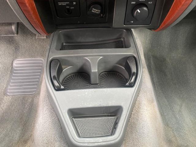 2005 Atlantic Blue Pearl /Med Slate Gray Dodge Dakota SLT LOW MILES 69,842 4WD CLUB (1D7HW42KX5S) with an 3.7L V6 Magnum Engine engine, Automatic transmission, located at 4701 North Dixie Hwy, Pompano Beach, FL, 33064, (954) 422-2889, 26.240938, -80.123474 - OUR WEBPAGE FLORIDACARS1.COM HAS OVER 100 PHOTOS AND FREE CARFAX LINK 2005 DODGE DAKOTA SLT VIN: 1D7HW42KX5S305983 1 D 7 H W 4 2 K X 5 S 3 0 5 9 8 3 CLUB CAB PICKUP 3.7L V6 F GASOLINE 20 MPG REAR WHEEL DRIVE W/ 4X4 Features 4WD/AWD ABS Brakes Air Conditioning Alloy Wheels AM/FM Stereo Automatic Tran - Photo#62