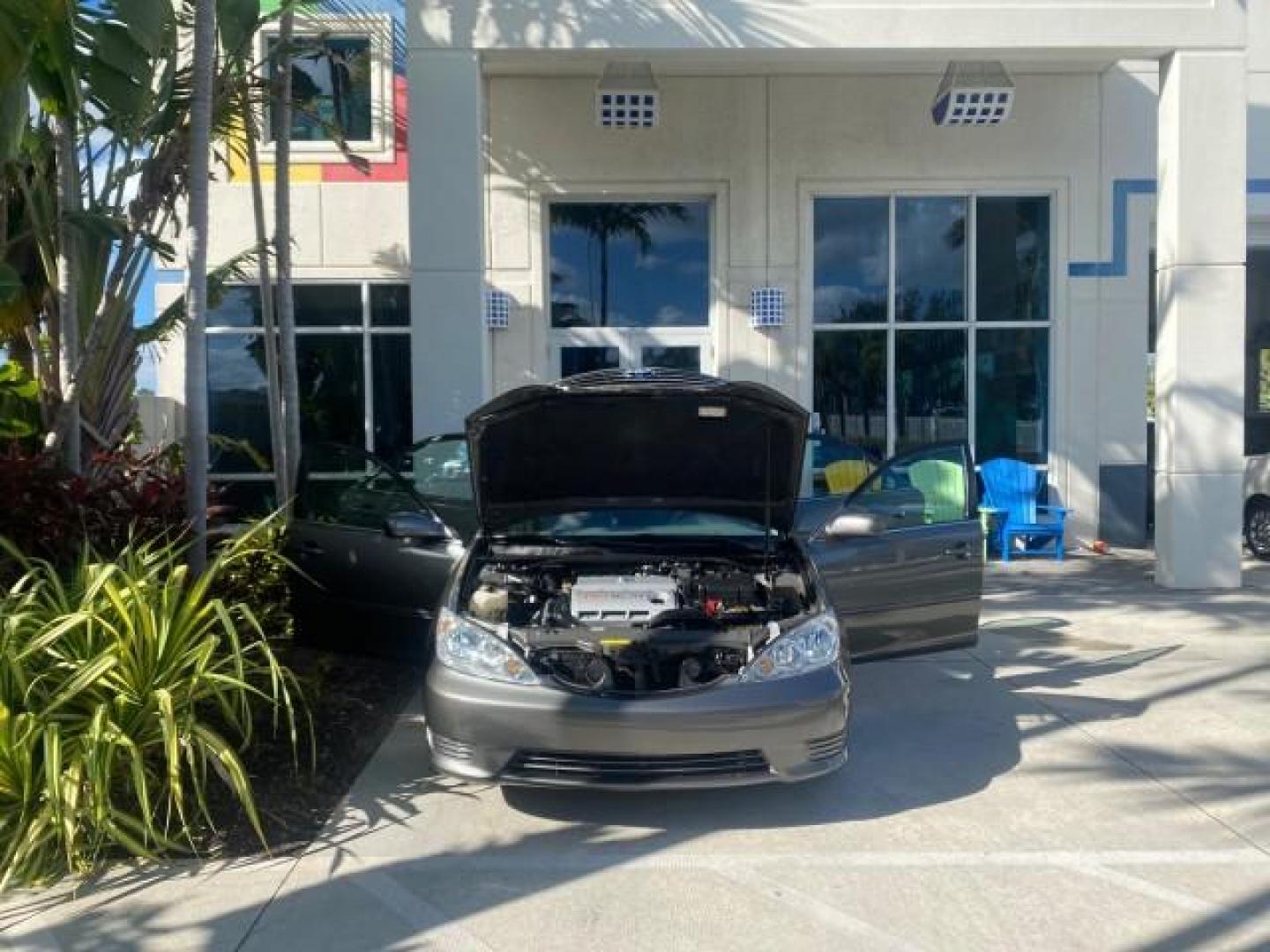 2005 Phantom Gray Pearl /Stone Toyota Camry XLE LOW MILES 68,563 1 OWNER (4T1BF30K05U) with an 3.0L DOHC MPFI Vvti 24-Valve V6 Engine engine, Automatic transmission, located at 4701 North Dixie Hwy, Pompano Beach, FL, 33064, (954) 422-2889, 26.240938, -80.123474 - OUR WEBPAGE FLORIDACARS1.COM HAS OVER 100 PHOTOS AND FREE CARFAX LINK 2005 TOYOTA CAMRY XLE V6 1 OWNER VIN: 4T1BF30K05U621308 4 T 1 B F 3 0 K 0 5 U 6 2 1 3 0 8 SEDAN 4 DR 3.0L V6 F DOHC 24V GASOLINE 28 MPG FRONT WHEEL DRIVE Features ABS Brakes Air Conditioning Alloy Wheels AM/FM Stereo Automatic Tra - Photo#16