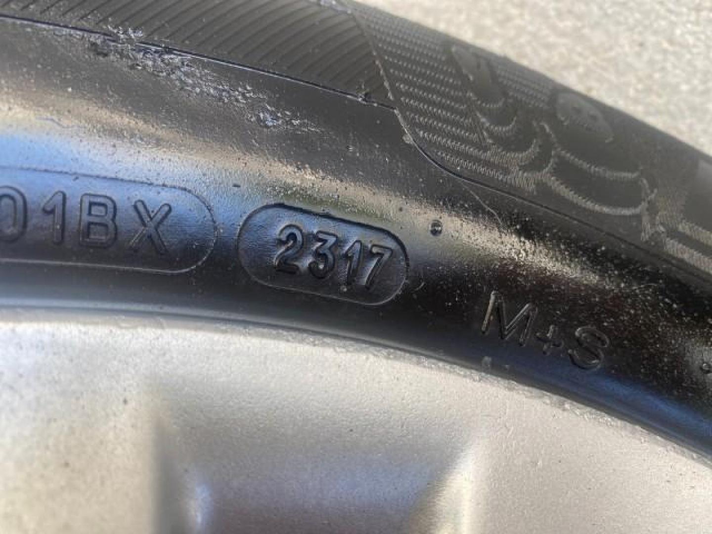 2005 Phantom Gray Pearl /Stone Toyota Camry XLE LOW MILES 68,563 1 OWNER (4T1BF30K05U) with an 3.0L DOHC MPFI Vvti 24-Valve V6 Engine engine, Automatic transmission, located at 4701 North Dixie Hwy, Pompano Beach, FL, 33064, (954) 422-2889, 26.240938, -80.123474 - OUR WEBPAGE FLORIDACARS1.COM HAS OVER 100 PHOTOS AND FREE CARFAX LINK 2005 TOYOTA CAMRY XLE V6 1 OWNER VIN: 4T1BF30K05U621308 4 T 1 B F 3 0 K 0 5 U 6 2 1 3 0 8 SEDAN 4 DR 3.0L V6 F DOHC 24V GASOLINE 28 MPG FRONT WHEEL DRIVE Features ABS Brakes Air Conditioning Alloy Wheels AM/FM Stereo Automatic Tra - Photo#26