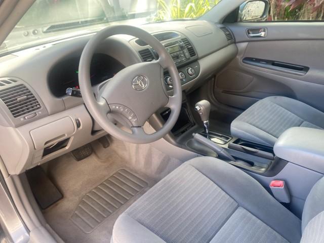 2005 Phantom Gray Pearl /Stone Toyota Camry XLE LOW MILES 68,563 1 OWNER (4T1BF30K05U) with an 3.0L DOHC MPFI Vvti 24-Valve V6 Engine engine, Automatic transmission, located at 4701 North Dixie Hwy, Pompano Beach, FL, 33064, (954) 422-2889, 26.240938, -80.123474 - OUR WEBPAGE FLORIDACARS1.COM HAS OVER 100 PHOTOS AND FREE CARFAX LINK 2005 TOYOTA CAMRY XLE V6 1 OWNER VIN: 4T1BF30K05U621308 4 T 1 B F 3 0 K 0 5 U 6 2 1 3 0 8 SEDAN 4 DR 3.0L V6 F DOHC 24V GASOLINE 28 MPG FRONT WHEEL DRIVE Features ABS Brakes Air Conditioning Alloy Wheels AM/FM Stereo Automatic Tra - Photo#46