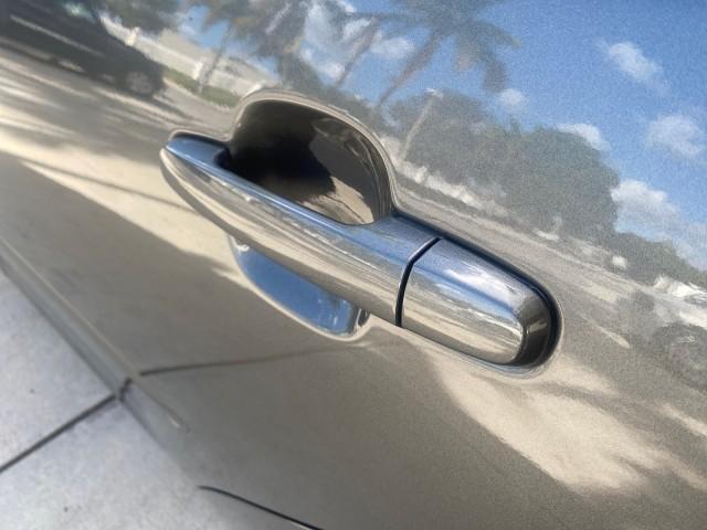 2005 Phantom Gray Pearl /Stone Toyota Camry XLE LOW MILES 68,563 1 OWNER (4T1BF30K05U) with an 3.0L DOHC MPFI Vvti 24-Valve V6 Engine engine, Automatic transmission, located at 4701 North Dixie Hwy, Pompano Beach, FL, 33064, (954) 422-2889, 26.240938, -80.123474 - OUR WEBPAGE FLORIDACARS1.COM HAS OVER 100 PHOTOS AND FREE CARFAX LINK 2005 TOYOTA CAMRY XLE V6 1 OWNER VIN: 4T1BF30K05U621308 4 T 1 B F 3 0 K 0 5 U 6 2 1 3 0 8 SEDAN 4 DR 3.0L V6 F DOHC 24V GASOLINE 28 MPG FRONT WHEEL DRIVE Features ABS Brakes Air Conditioning Alloy Wheels AM/FM Stereo Automatic Tra - Photo#75