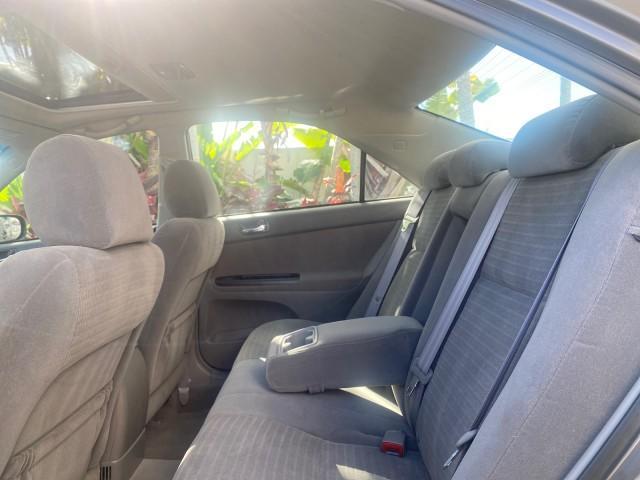 2005 Phantom Gray Pearl /Stone Toyota Camry XLE LOW MILES 68,563 1 OWNER (4T1BF30K05U) with an 3.0L DOHC MPFI Vvti 24-Valve V6 Engine engine, Automatic transmission, located at 4701 North Dixie Hwy, Pompano Beach, FL, 33064, (954) 422-2889, 26.240938, -80.123474 - OUR WEBPAGE FLORIDACARS1.COM HAS OVER 100 PHOTOS AND FREE CARFAX LINK 2005 TOYOTA CAMRY XLE V6 1 OWNER VIN: 4T1BF30K05U621308 4 T 1 B F 3 0 K 0 5 U 6 2 1 3 0 8 SEDAN 4 DR 3.0L V6 F DOHC 24V GASOLINE 28 MPG FRONT WHEEL DRIVE Features ABS Brakes Air Conditioning Alloy Wheels AM/FM Stereo Automatic Tra - Photo#79
