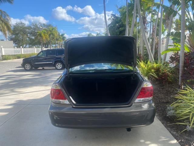 2005 Phantom Gray Pearl /Stone Toyota Camry XLE LOW MILES 68,563 1 OWNER (4T1BF30K05U) with an 3.0L DOHC MPFI Vvti 24-Valve V6 Engine engine, Automatic transmission, located at 4701 North Dixie Hwy, Pompano Beach, FL, 33064, (954) 422-2889, 26.240938, -80.123474 - OUR WEBPAGE FLORIDACARS1.COM HAS OVER 100 PHOTOS AND FREE CARFAX LINK 2005 TOYOTA CAMRY XLE V6 1 OWNER VIN: 4T1BF30K05U621308 4 T 1 B F 3 0 K 0 5 U 6 2 1 3 0 8 SEDAN 4 DR 3.0L V6 F DOHC 24V GASOLINE 28 MPG FRONT WHEEL DRIVE Features ABS Brakes Air Conditioning Alloy Wheels AM/FM Stereo Automatic Tra - Photo#93