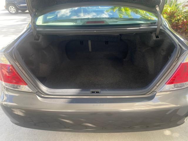 2005 Phantom Gray Pearl /Stone Toyota Camry XLE LOW MILES 68,563 1 OWNER (4T1BF30K05U) with an 3.0L DOHC MPFI Vvti 24-Valve V6 Engine engine, Automatic transmission, located at 4701 North Dixie Hwy, Pompano Beach, FL, 33064, (954) 422-2889, 26.240938, -80.123474 - OUR WEBPAGE FLORIDACARS1.COM HAS OVER 100 PHOTOS AND FREE CARFAX LINK 2005 TOYOTA CAMRY XLE V6 1 OWNER VIN: 4T1BF30K05U621308 4 T 1 B F 3 0 K 0 5 U 6 2 1 3 0 8 SEDAN 4 DR 3.0L V6 F DOHC 24V GASOLINE 28 MPG FRONT WHEEL DRIVE Features ABS Brakes Air Conditioning Alloy Wheels AM/FM Stereo Automatic Tra - Photo#94