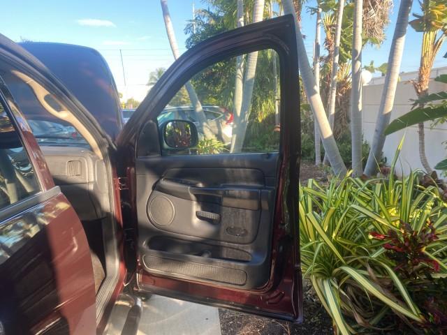 2005 Deep Molten Red Pearl /Dark Slate Gray Dodge Ram 1500 SLT 1 OWNER FL HEMI 5.7 V8 (1D7HA18D25J) with an 5.7L V8 Hemi Magnum Engine engine, Automatic transmission, located at 4701 North Dixie Hwy, Pompano Beach, FL, 33064, (954) 422-2889, 26.240938, -80.123474 - OUR WEBPAGE FLORIDACARS1.COM HAS OVER 100 PHOTOS AND FREE CARFAX LINK 2005 DODGE RAM 1500 SLT 5.7 V8 HEMI CREW CAB 1 OWNER FLORIDA VIN: 1D7HA18D25J621258 1 D 7 H A 1 8 D 2 5 J 6 2 1 2 5 8 4 DOOR EXTENDED CAB PICKUP 5.7L V8 F GASOLINE 18 MPG REAR WHEEL DRIVE Features ABS Brakes Air Conditioning AM/FM - Photo#11