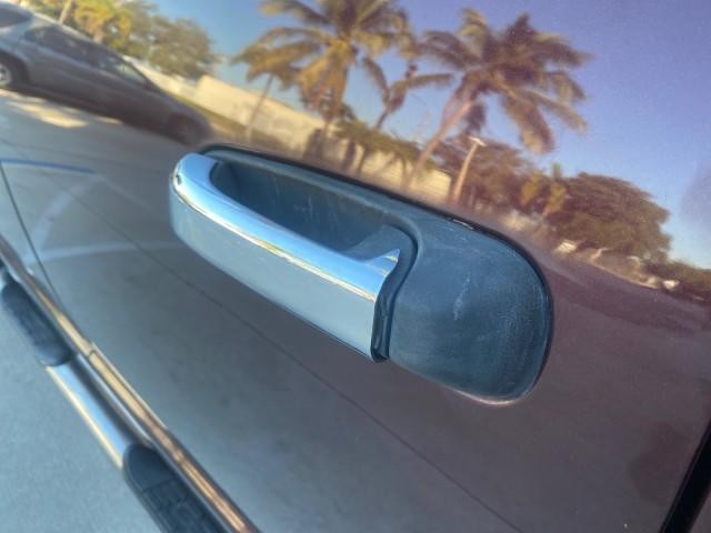 2005 Deep Molten Red Pearl /Dark Slate Gray Dodge Ram 1500 SLT 1 OWNER FL HEMI 5.7 V8 (1D7HA18D25J) with an 5.7L V8 Hemi Magnum Engine engine, Automatic transmission, located at 4701 North Dixie Hwy, Pompano Beach, FL, 33064, (954) 422-2889, 26.240938, -80.123474 - OUR WEBPAGE FLORIDACARS1.COM HAS OVER 100 PHOTOS AND FREE CARFAX LINK 2005 DODGE RAM 1500 SLT 5.7 V8 HEMI CREW CAB 1 OWNER FLORIDA VIN: 1D7HA18D25J621258 1 D 7 H A 1 8 D 2 5 J 6 2 1 2 5 8 4 DOOR EXTENDED CAB PICKUP 5.7L V8 F GASOLINE 18 MPG REAR WHEEL DRIVE Features ABS Brakes Air Conditioning AM/FM - Photo#70