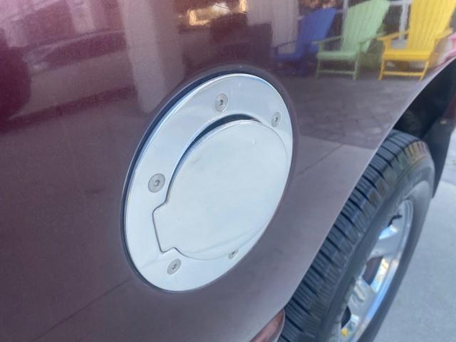 2005 Deep Molten Red Pearl /Dark Slate Gray Dodge Ram 1500 SLT 1 OWNER FL HEMI 5.7 V8 (1D7HA18D25J) with an 5.7L V8 Hemi Magnum Engine engine, Automatic transmission, located at 4701 North Dixie Hwy, Pompano Beach, FL, 33064, (954) 422-2889, 26.240938, -80.123474 - OUR WEBPAGE FLORIDACARS1.COM HAS OVER 100 PHOTOS AND FREE CARFAX LINK 2005 DODGE RAM 1500 SLT 5.7 V8 HEMI CREW CAB 1 OWNER FLORIDA VIN: 1D7HA18D25J621258 1 D 7 H A 1 8 D 2 5 J 6 2 1 2 5 8 4 DOOR EXTENDED CAB PICKUP 5.7L V8 F GASOLINE 18 MPG REAR WHEEL DRIVE Features ABS Brakes Air Conditioning AM/FM - Photo#78