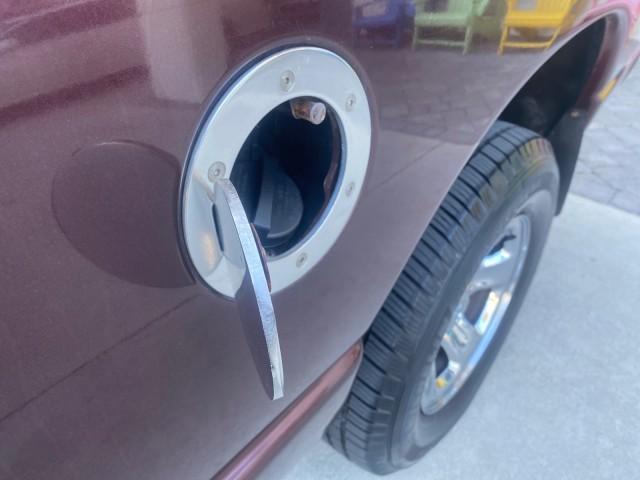 2005 Deep Molten Red Pearl /Dark Slate Gray Dodge Ram 1500 SLT 1 OWNER FL HEMI 5.7 V8 (1D7HA18D25J) with an 5.7L V8 Hemi Magnum Engine engine, Automatic transmission, located at 4701 North Dixie Hwy, Pompano Beach, FL, 33064, (954) 422-2889, 26.240938, -80.123474 - OUR WEBPAGE FLORIDACARS1.COM HAS OVER 100 PHOTOS AND FREE CARFAX LINK 2005 DODGE RAM 1500 SLT 5.7 V8 HEMI CREW CAB 1 OWNER FLORIDA VIN: 1D7HA18D25J621258 1 D 7 H A 1 8 D 2 5 J 6 2 1 2 5 8 4 DOOR EXTENDED CAB PICKUP 5.7L V8 F GASOLINE 18 MPG REAR WHEEL DRIVE Features ABS Brakes Air Conditioning AM/FM - Photo#79