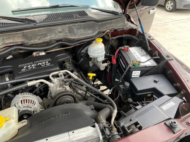 2005 Deep Molten Red Pearl /Dark Slate Gray Dodge Ram 1500 4 DR SLT 1 OWNER FL HEMI 5.7 V8 (1D7HA18D25J) with an 5.7L V8 Hemi Magnum Engine engine, Automatic transmission, located at 4701 North Dixie Hwy, Pompano Beach, FL, 33064, (954) 422-2889, 26.240938, -80.123474 - OUR WEBPAGE FLORIDACARS1.COM HAS OVER 100 PHOTOS AND FREE CARFAX LINK 2005 DODGE RAM 1500 SLT 5.7 V8 HEMI EXTENDED CAB 1 OWNER FLORIDA VIN: 1D7HA18D25J621258 1 D 7 H A 1 8 D 2 5 J 6 2 1 2 5 8 4 DOOR EXTENDED CAB PICKUP 5.7L V8 F GASOLINE 18 MPG REAR WHEEL DRIVE Features ABS Brakes Air Conditioning A - Photo#25