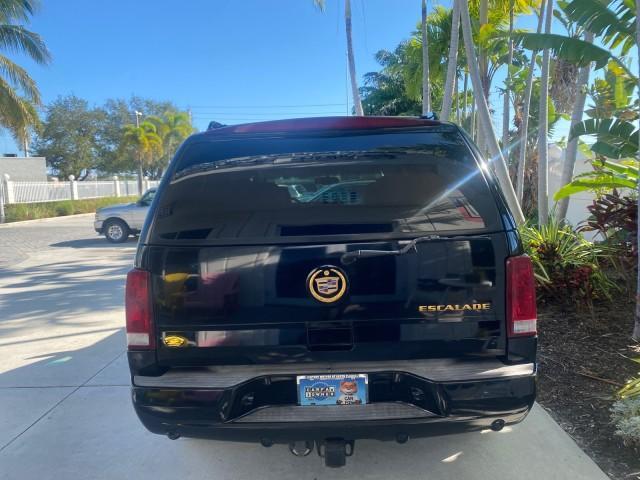 2002 Sable Black /Pewter Cadillac Escalade L0W MILES 68,090 4WD (1GYEK63N92R) with an 6.0L Vortec 1000 SFI V8 HO Engine engine, Automatic transmission, located at 4701 North Dixie Hwy, Pompano Beach, FL, 33064, (954) 422-2889, 26.240938, -80.123474 - OUR WEBPAGE FLORIDACARS1.COM HAS OVER 100 PHOTOS AND FREE CARFAX LINK 2002 CADILLAC ESCALADE 4WD COST 52,230 NEW ALL ORIGINAL BLACK PAINT VIN: 1GYEK63N92R116865 1 G Y E K 6 3 N 9 2 R 1 1 6 8 6 5 4 DOOR WAGON/SPORT UTILITY 6.0L V8 F GASOLINE 17 MPG ALL WHEEL DRIVE Features 4WD/AWD ABS Brakes Air Cond - Photo#6