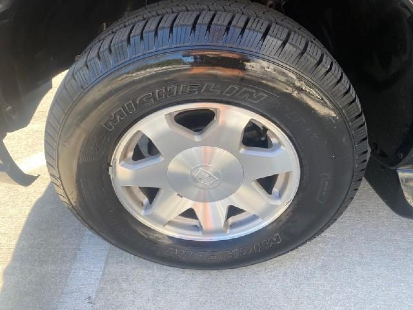 2002 Sable Black /Pewter Cadillac Escalade L0W MILES 68,090 4WD (1GYEK63N92R) with an 6.0L Vortec 1000 SFI V8 HO Engine engine, Automatic transmission, located at 4701 North Dixie Hwy, Pompano Beach, FL, 33064, (954) 422-2889, 26.240938, -80.123474 - OUR WEBPAGE FLORIDACARS1.COM HAS OVER 100 PHOTOS AND FREE CARFAX LINK 2002 CADILLAC ESCALADE 4WD COST 52,230 NEW ALL ORIGINAL BLACK PAINT VIN: 1GYEK63N92R116865 1 G Y E K 6 3 N 9 2 R 1 1 6 8 6 5 4 DOOR WAGON/SPORT UTILITY 6.0L V8 F GASOLINE 17 MPG ALL WHEEL DRIVE Features 4WD/AWD ABS Brakes Air Cond - Photo#19