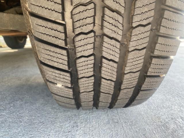 2002 Sable Black /Pewter Cadillac Escalade L0W MILES 68,090 4WD (1GYEK63N92R) with an 6.0L Vortec 1000 SFI V8 HO Engine engine, Automatic transmission, located at 4701 North Dixie Hwy, Pompano Beach, FL, 33064, (954) 422-2889, 26.240938, -80.123474 - OUR WEBPAGE FLORIDACARS1.COM HAS OVER 100 PHOTOS AND FREE CARFAX LINK 2002 CADILLAC ESCALADE 4WD COST 52,230 NEW ALL ORIGINAL BLACK PAINT VIN: 1GYEK63N92R116865 1 G Y E K 6 3 N 9 2 R 1 1 6 8 6 5 4 DOOR WAGON/SPORT UTILITY 6.0L V8 F GASOLINE 17 MPG ALL WHEEL DRIVE Features 4WD/AWD ABS Brakes Air Cond - Photo#20