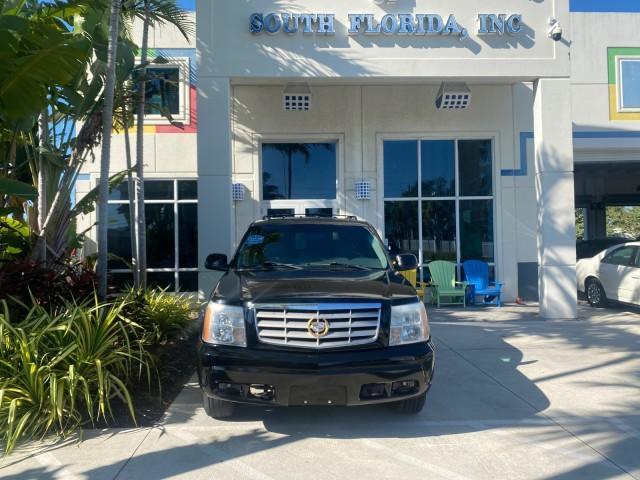 2002 Sable Black /Pewter Cadillac Escalade L0W MILES 68,090 4WD (1GYEK63N92R) with an 6.0L Vortec 1000 SFI V8 HO Engine engine, Automatic transmission, located at 4701 North Dixie Hwy, Pompano Beach, FL, 33064, (954) 422-2889, 26.240938, -80.123474 - OUR WEBPAGE FLORIDACARS1.COM HAS OVER 100 PHOTOS AND FREE CARFAX LINK 2002 CADILLAC ESCALADE 4WD COST 52,230 NEW ALL ORIGINAL BLACK PAINT VIN: 1GYEK63N92R116865 1 G Y E K 6 3 N 9 2 R 1 1 6 8 6 5 4 DOOR WAGON/SPORT UTILITY 6.0L V8 F GASOLINE 17 MPG ALL WHEEL DRIVE Features 4WD/AWD ABS Brakes Air Cond - Photo#26