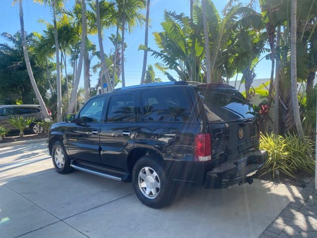 2002 Sable Black /Pewter Cadillac Escalade L0W MILES 68,090 4WD (1GYEK63N92R) with an 6.0L Vortec 1000 SFI V8 HO Engine engine, Automatic transmission, located at 4701 North Dixie Hwy, Pompano Beach, FL, 33064, (954) 422-2889, 26.240938, -80.123474 - OUR WEBPAGE FLORIDACARS1.COM HAS OVER 100 PHOTOS AND FREE CARFAX LINK 2002 CADILLAC ESCALADE 4WD COST 52,230 NEW ALL ORIGINAL BLACK PAINT VIN: 1GYEK63N92R116865 1 G Y E K 6 3 N 9 2 R 1 1 6 8 6 5 4 DOOR WAGON/SPORT UTILITY 6.0L V8 F GASOLINE 17 MPG ALL WHEEL DRIVE Features 4WD/AWD ABS Brakes Air Cond - Photo#32
