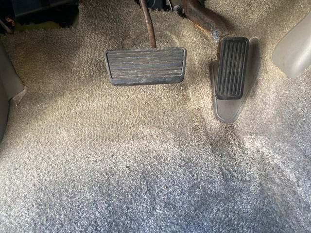 2002 Sable Black /Pewter Cadillac Escalade L0W MILES 68,090 4WD (1GYEK63N92R) with an 6.0L Vortec 1000 SFI V8 HO Engine engine, Automatic transmission, located at 4701 North Dixie Hwy, Pompano Beach, FL, 33064, (954) 422-2889, 26.240938, -80.123474 - OUR WEBPAGE FLORIDACARS1.COM HAS OVER 100 PHOTOS AND FREE CARFAX LINK 2002 CADILLAC ESCALADE 4WD COST 52,230 NEW ALL ORIGINAL BLACK PAINT VIN: 1GYEK63N92R116865 1 G Y E K 6 3 N 9 2 R 1 1 6 8 6 5 4 DOOR WAGON/SPORT UTILITY 6.0L V8 F GASOLINE 17 MPG ALL WHEEL DRIVE Features 4WD/AWD ABS Brakes Air Cond - Photo#48